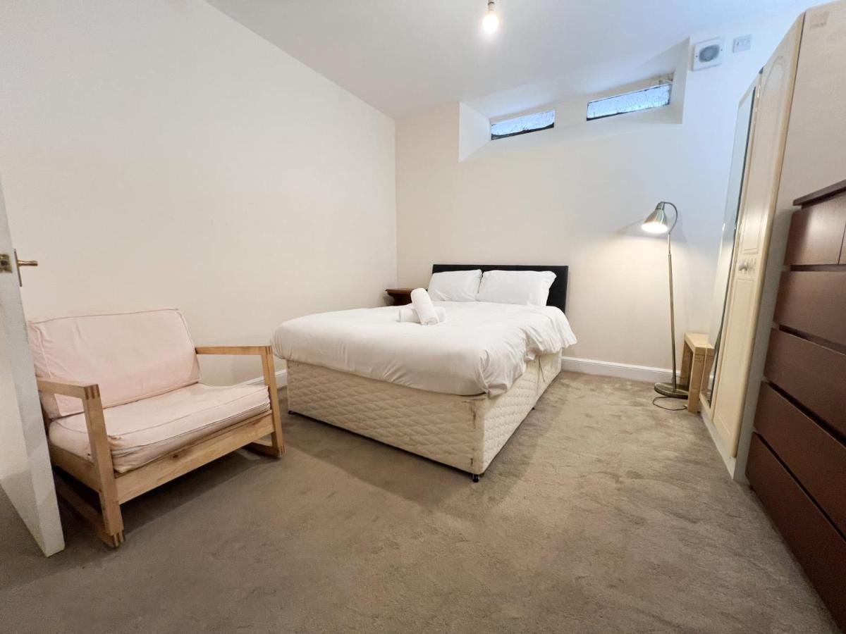 Convenient 2br Basement Flat In Leith Appartement Édimbourg